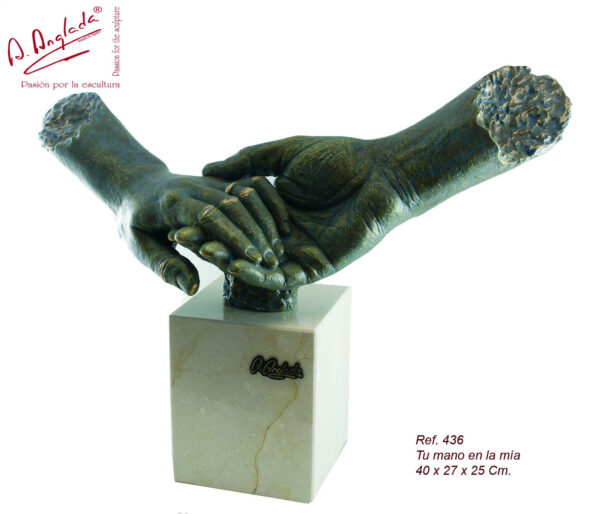 Escultura Tu mano en la mía - A. Anglada