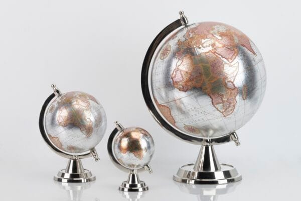 BOLA MUNDO ALUMINIO NICKEL 13X10X22 CM